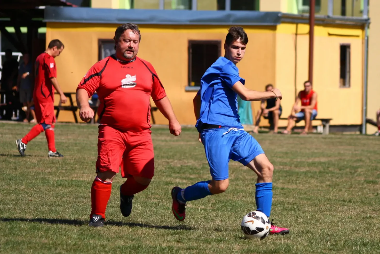 Pouťový fotbal v Chrášťanech v roce 2015